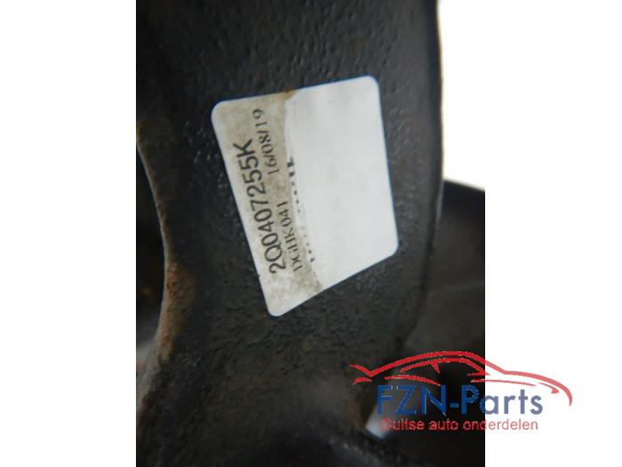 VW Polo 2G Fusee Links-voor