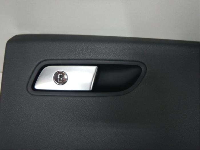 Audi A6 4G Dashboardkast met Slot