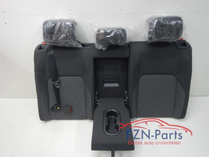 VW Golf 8 5-Deurs Achterbank Stof Compleet 5 2.0 TDI GTD 143527 01-09-2020 07-03-2024
1.0 eTSI