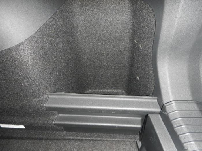VW Tiguan 571 Achterklep + Instapbekleding + laadvloer