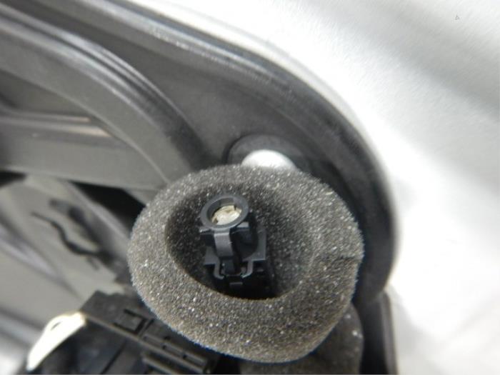 Portier 4Deurs links-voor Mercedes Diversen (22723256)