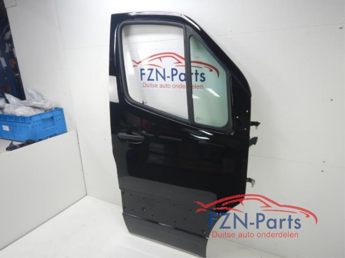 Mercedes-Benz Sprinter W907 Portier Rechts-voor
