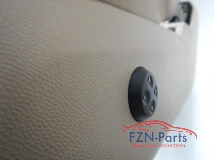 Mercedes Benz CLS W218 Interieur Leder Seidebeige Dashboard Stoelen Elektrisch Verstelbaar En verwarmd, Memory Stoelen Geen Airbags Stoelventilatie