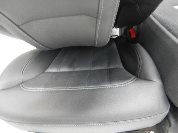 Mercedes-Benz GL-Klasse X166 7 Pers Interieur Leder Zwart Stoelen Elektrisch Verstelbaar L/R Memory Stoel Verwarming V/A Zonder Airbags