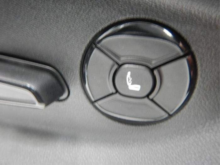 VW Tiguan 571 R-Line Interieur Leer Massage Koeling Memory Voorstoelen Elektrische memory stoel massage/ventilatie Deurpanelen VerlichtStoelverwarming voor.Eigen Airbags Overzetten!Volledig interieur, set, Stoelen, Deurpanelen, elektronica 2.0 TSI R 4motion