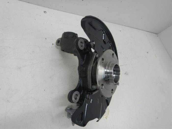 VW Golf 7 Fusee Links-voor