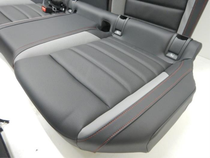 VW Golf 8 Facelift GTI Interieur Leer Compleet Zwart Grijs Rood Voorstoelen Memory, Elektrisch Verstelbaar, VerwarmbaarVerkoelbaar Deurpanelen Verlicht Geen AirbagsInterieur, Compleet 2.0 GTI Clubsport