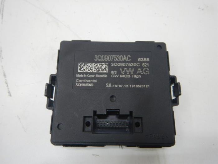 VW Tiguan 5NA Gate Way Module