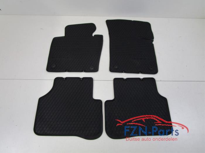 VW Passat 3C B6 B7 CC AII Weather Rubber Mattenset
