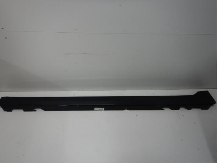 Zijskirt links BMW 5-Serie (22727538)
