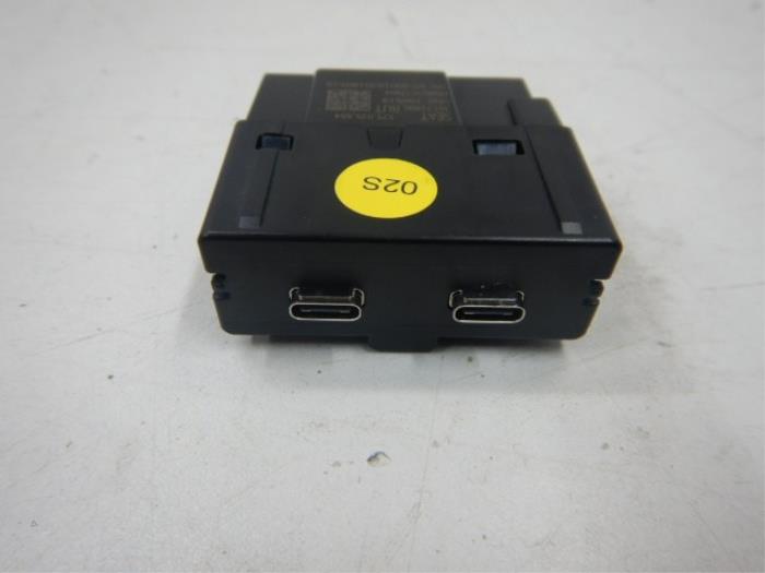 AUX/USB aansluiting Seat Ateca (22744984)