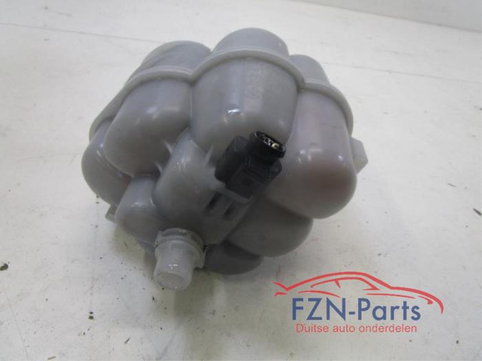 Audi A4 8W Koelvloeistoftank KVS Tank