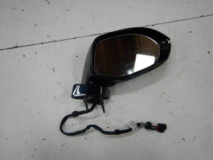 Audi A7 4G8 Spiegel rechts R Inklapbaar ( Zij, Buitenspiegel ) Elektrisch verstel, inklap en verwarmbaar Geïntegreerd knipperlicht Side-assist Kleur: