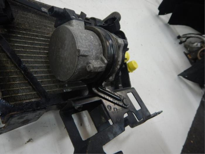 Extra waterpomp Audi Q5 (22729256)