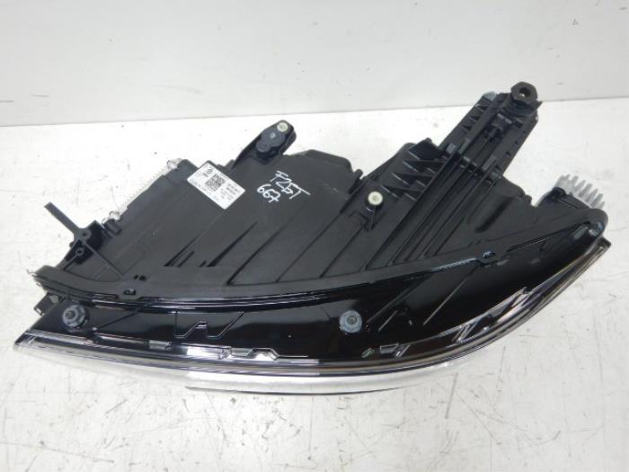 VW Passat B8 Facelift Matrix IQ-Light Koplamp Links L