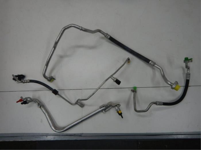 VW Golf 7 1.5 TSI DAC Aircoleidingenpakket Airco Leiding Set 2.0 GTI 59115 01-04-2013 01-08-2020
1.4 TSI 105911 01-05-2014 01-08-2020
1.5 TSI