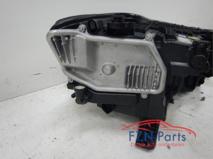 VW Caddy 2K8 Koplamp Links VOLLED