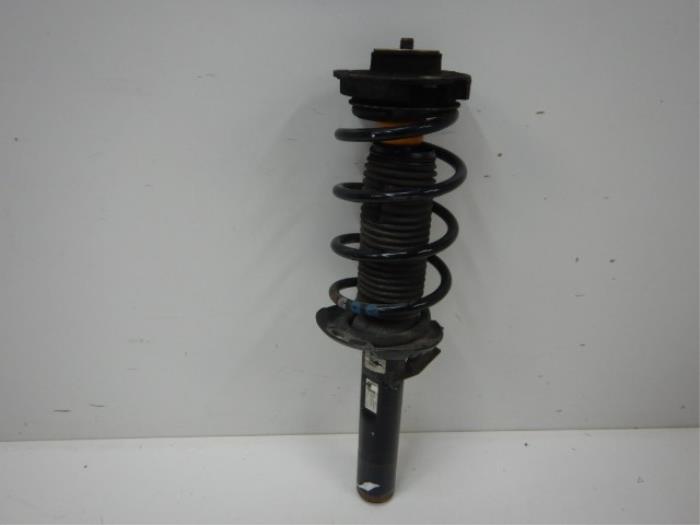 VW Touran 1T0 Veerpoot Links-Rechts -voor