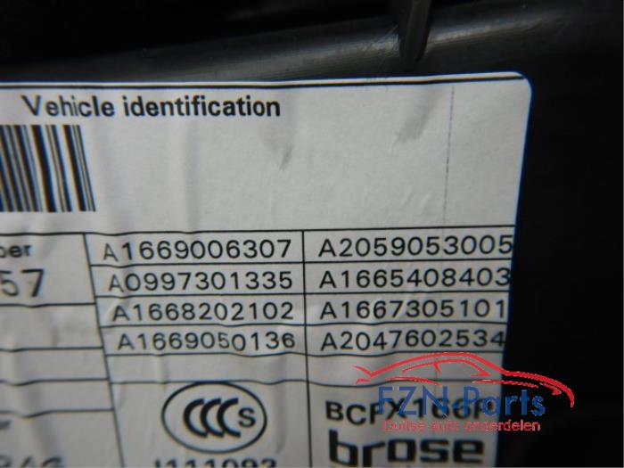 Portier 4Deurs links-achter Mercedes Diversen (22723571)