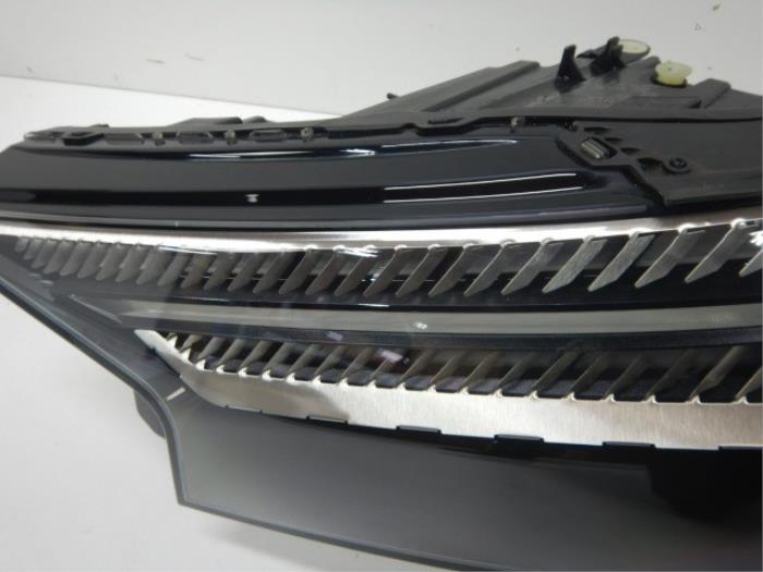 Koplamp links Audi Q4 (22721403)