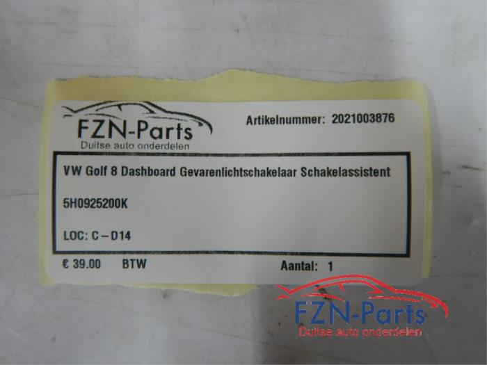 VW Golf 8 Dashboard Gevarenlichtschakelaar schakelassistent