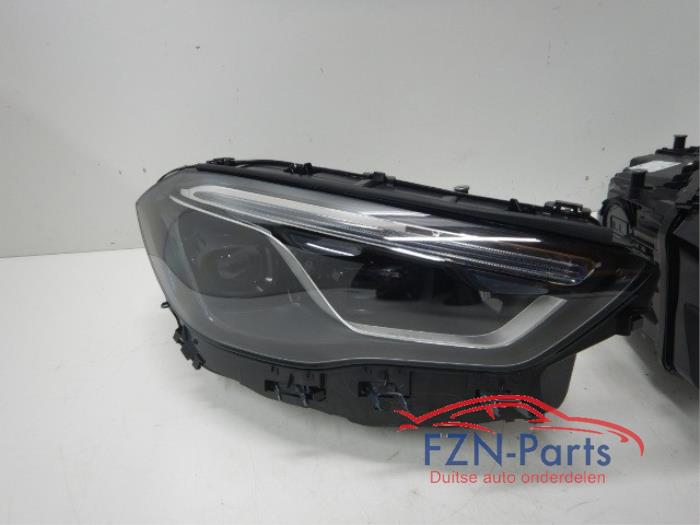 Koplampset links+rechts Mercedes GLA (22722961)