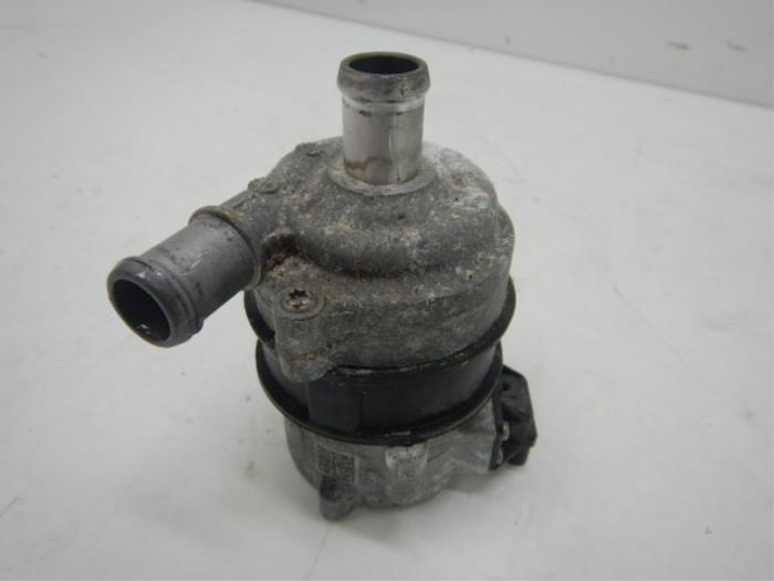 Extra waterpomp Audi A6 (22729273)