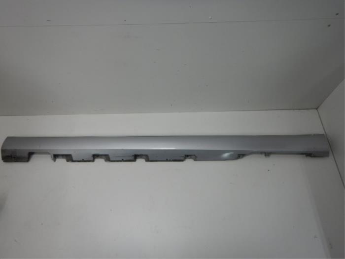 Audi A8 4H SideSkirt Links
