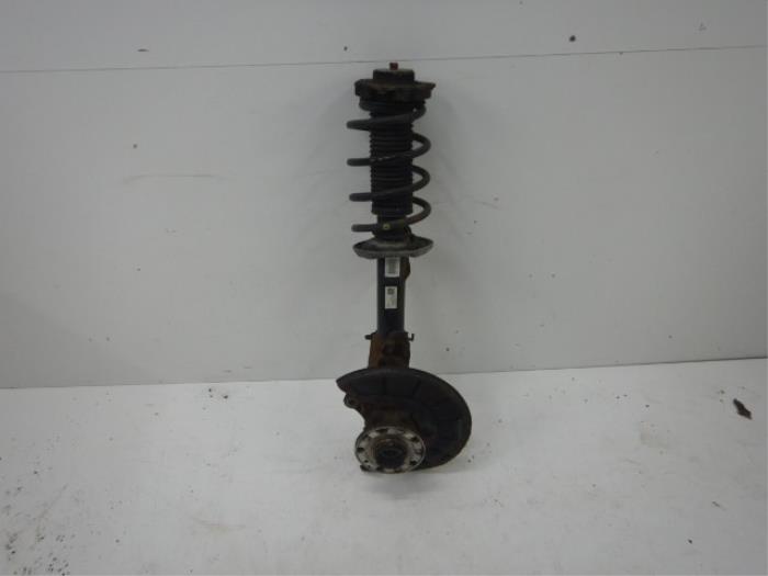 Wielophanging links-voor Volkswagen Caddy (22729802)