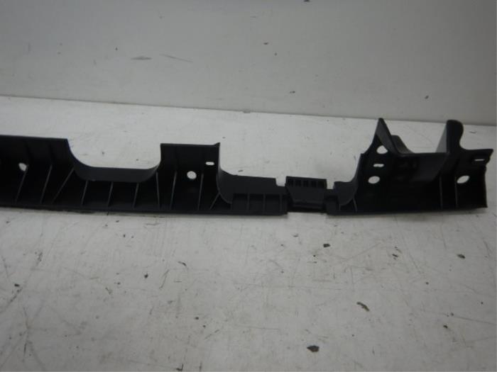 VW Transporter T6 Achterbumper Geleider Midden