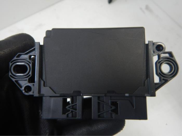VW Golf 8 Facelift PDC module regelapparaat