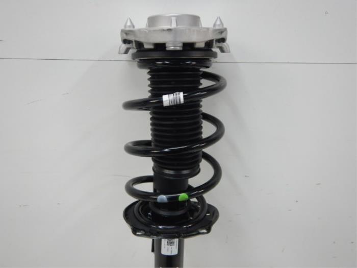 Wielophanging rechts-voor Volkswagen Diversen (22729720)