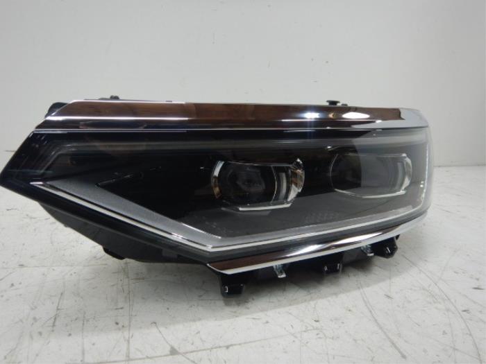 VW Passat B8 Facelift Matrix IQ-Light Koplamp Links