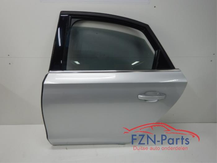 Portier 4Deurs links-achter Audi A8 (22743245)