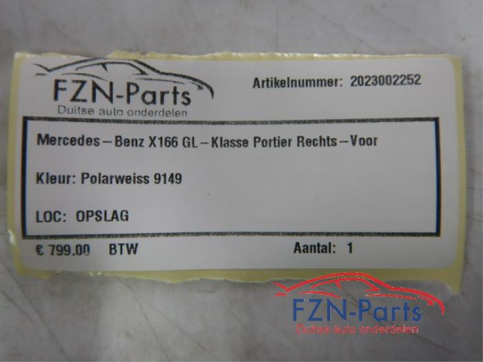 Portier 4Deurs rechts-voor Mercedes Diversen (22723032)