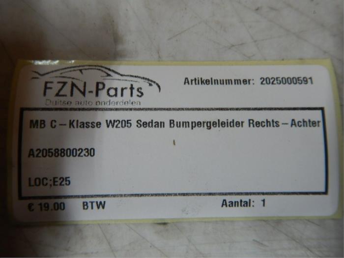 Mercedes-Benz C-Klasse W205 Sedan Bumpergeleider Rechts-achter