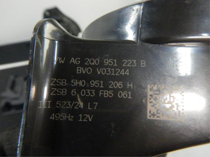 VW Golf 8 Claxon Toeter met Houder