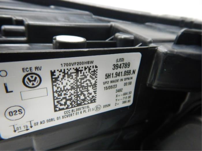 VW Golf 8 IQ Light Black Edition Koplamp Links L