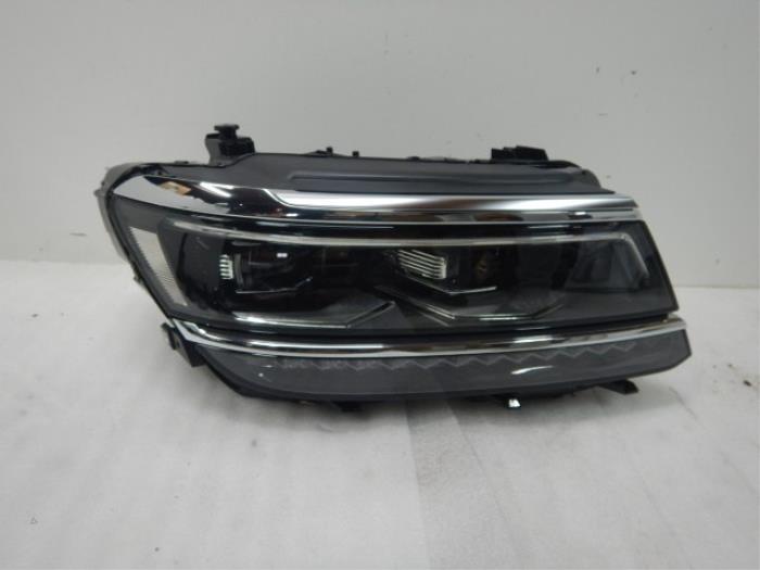 VW Tiguan 5NA VOLLED Koplamp Rechts