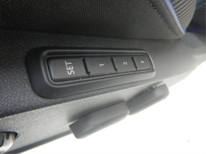 VW Golf 8 R Interieur Leder Stof Verwarmd Koeling Memory Carbon
