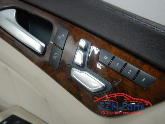 Mercedes Benz CLS W218 Interieur Leder Seidebeige Dashboard Stoelen Elektrisch Verstelbaar En verwarmd, Memory Stoelen Geen Airbags Stoelventilatie