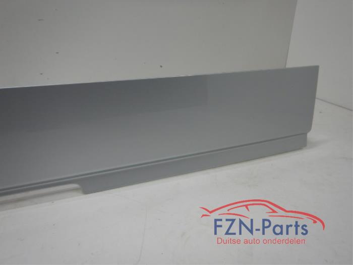 VW Transporter T6.1 Afdekplaat Zijpaneel Schuifdeur Links LA7W Kleur: LA7W Reflex Silver