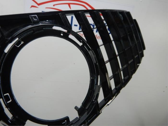 Mercedes-Benz GLC Facelift W253 Grille Panamericana 300 e 4-matic (253.953) 140891 01-11-2019 01-06-2022
200 EQ Boost (253.980) 136198 01-04-2019 01-06-2022
200 d (253.913) 136127 01-04-2019 01-06-2022
200 d 4-matic (253.916) 136128 01-04-2019 01-06-2022
200 EQ Boost 4-matic (253.981) 136197 01-04-2019 01-06-2022
250 4-matic (253.946) 114490 01-06-2015 01-04-2019
250 d 4-matic (253.909) 114488 01-06-2015 01-04-2019
300 de 4-matic (253.911) 140690 01-05-2020 27-11-2022
220 d (253.914) 136129 01-04-2019 01-06-2022
400 d 4-matic (253.923) 137167 01-08-2019 01-06-2022
350 e 4-matic (253.954) 122819 01-01-2016 01-04-2019
300 EQ Boost 4-matic (253.984)
