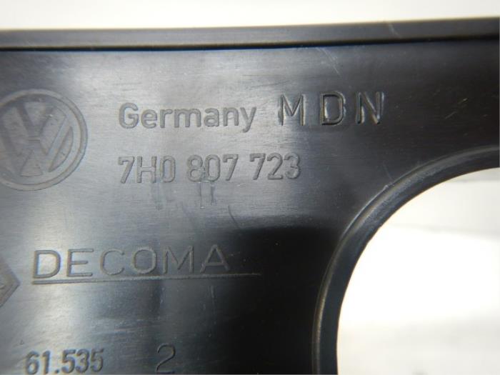 VW Transporter T6 Achterbumper Geleider Midden
