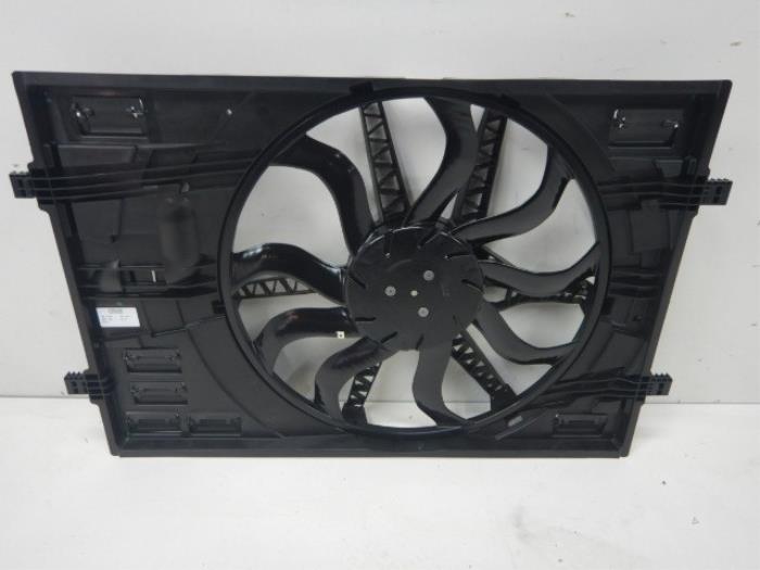 VW Golf 8 Ventilator Enkelfan + Koelluchtventilator + Behuizing