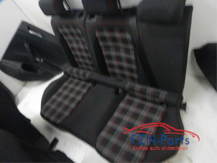 VW Polo 2G GTI Interieur Stof RHD Deurpanelen Voorstoelen hoogteverstelbaaroude airbags retourEngels interieurVoorstoelen achterbank deurpanelen
