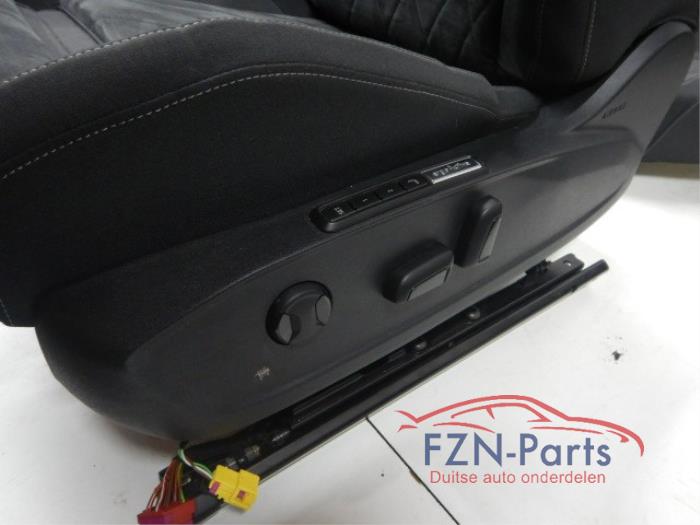 VW Golf 8 Variant Interieur Stof Alcantara Memory Voorstoelen Elektrisch Verstelbaar en VerwarmbaarGeen AirbagsPast ook in Hatchback, alleen deurpanelen achterzijde niet 1.5 eTSI 143268 01-12-2020 07-03-2024
1.5 TSI 141854 01-08-2020 07-03-2024
2.0 TSI 4motion 145038 01-06-2021 07-03-2024
2.0 TDI 141859 01-08-2020 07-03-2024
2.0 TDI 4motion 146243 01-06-2021 07-03-2024
2.0 TSI 145036 01-06-2021 07-03-2024
1.0 eTSI 142894 01-09-2020 07-03-2024
2.0 GTI 141858 01-09-2020 19-11-2023
1.5 TGI 144886 01-09-2020 07-03-2024
2.0 TSI R 4motion