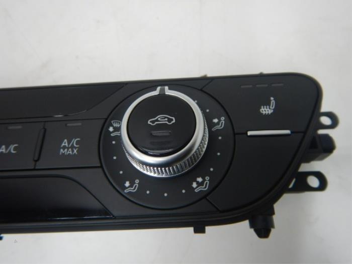 Climatronic Paneel Audi A4 (22745249)