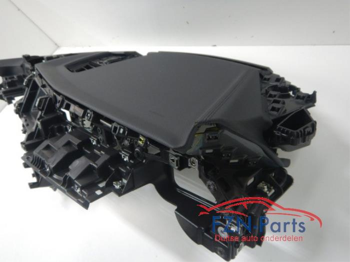 Audi E-tron GT 4J3 Dashboard Leer Leder Head up