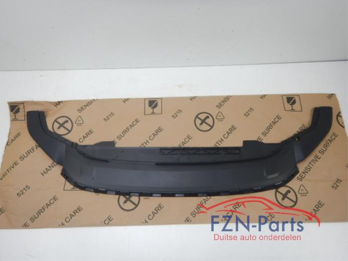 VW Golf 7 Onderlip